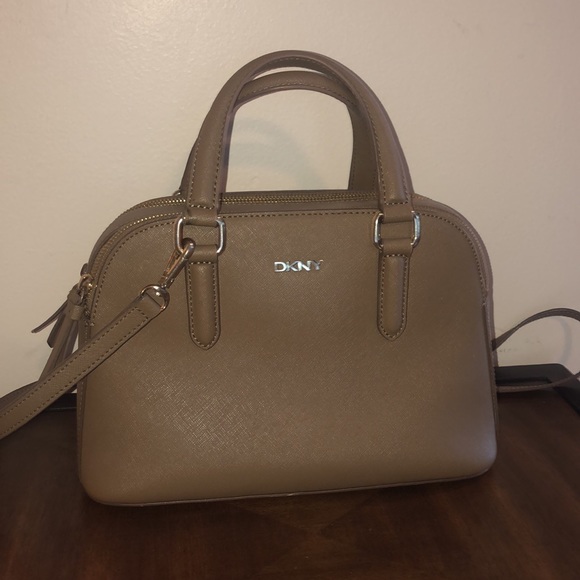 DKNY Saffiano leather Bryant Park handbag - Picture 6 of 12